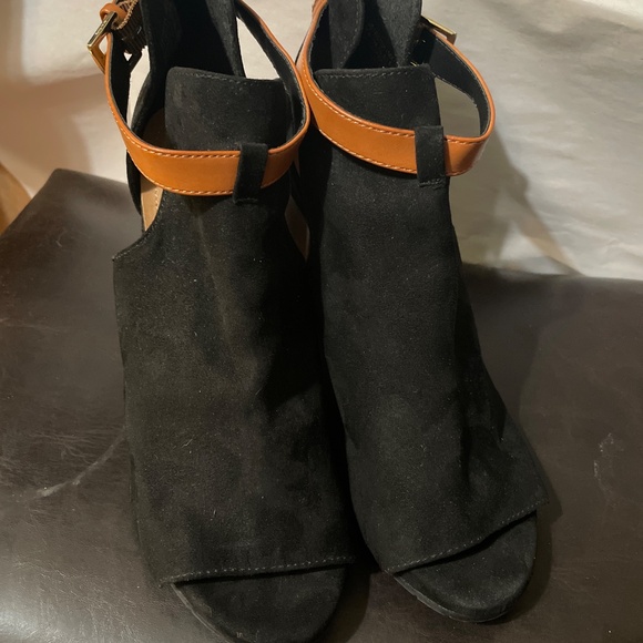 Reaction Kenneth Cole open toe bootie sandals - Picture 2 of 12